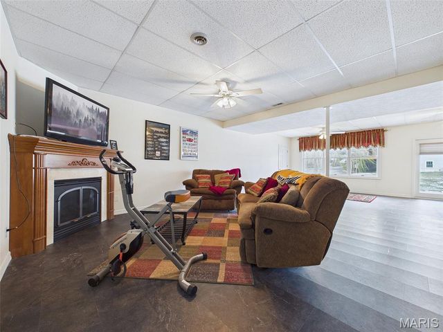 8716 Wildewood Drive, Worden, IL 62097