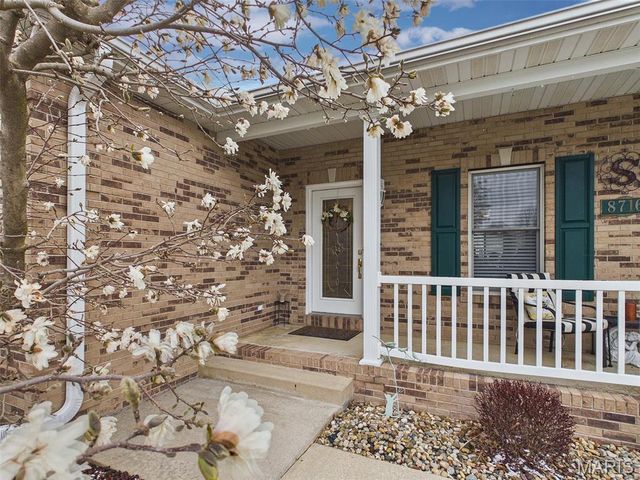 8716 Wildewood Drive, Worden, IL 62097