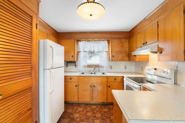 39 Atwood Street, Brattleboro, VT 05301