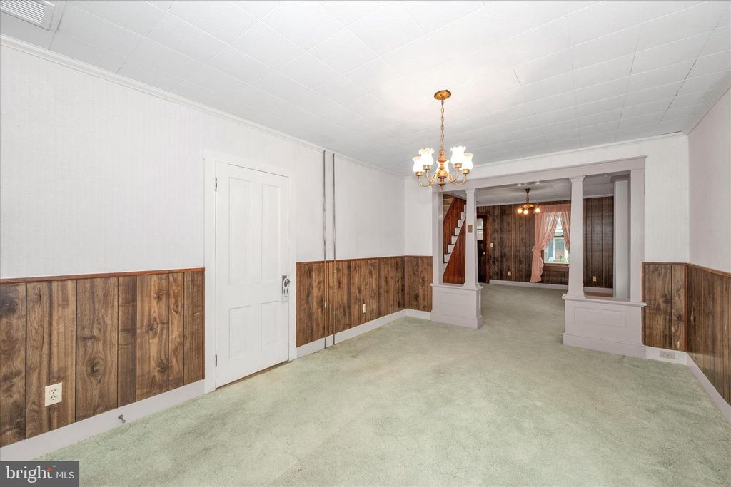 Image 8 of property listing at 113 W MAIN ST, Thurmont, MD 21788