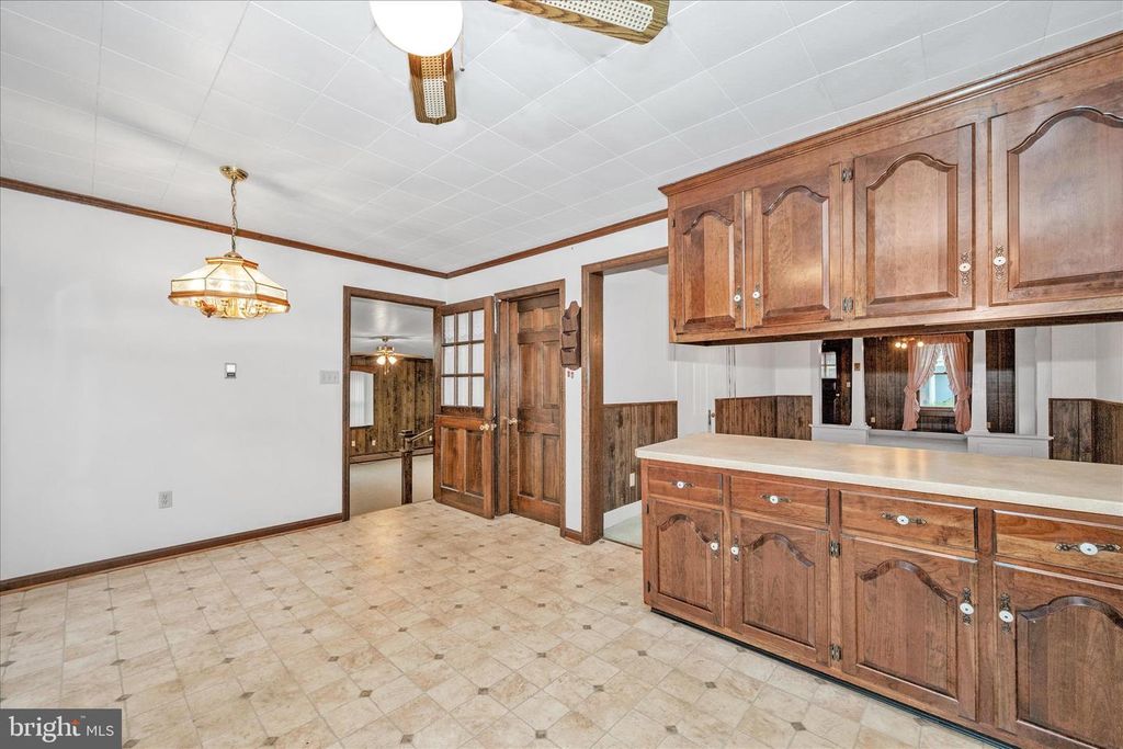 Image 14 of property listing at 113 W MAIN ST, Thurmont, MD 21788
