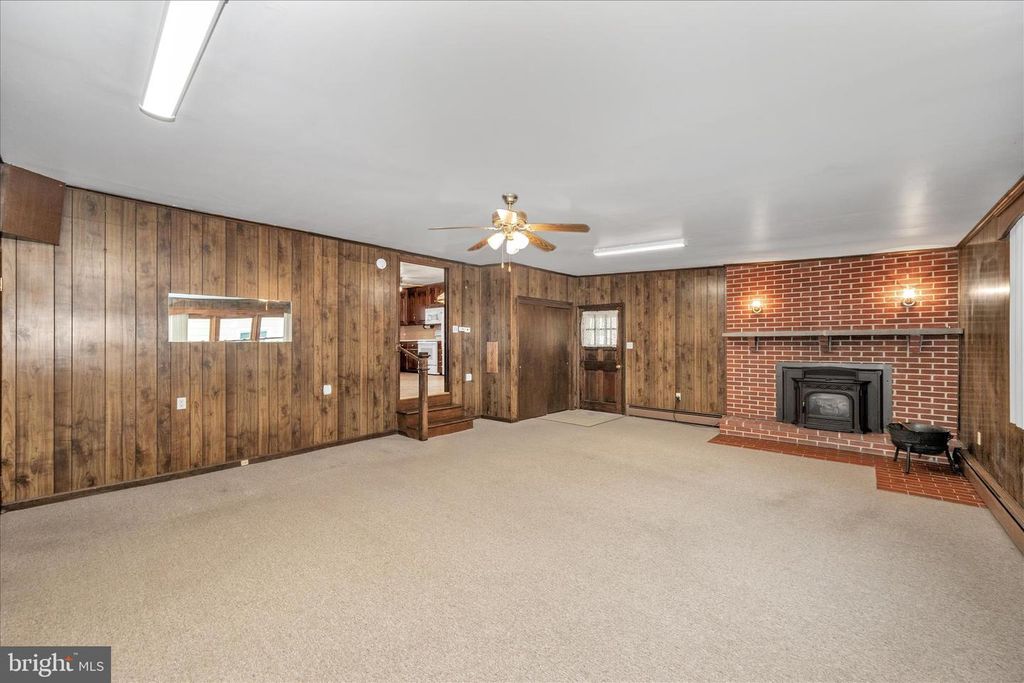 Image 20 of property listing at 113 W MAIN ST, Thurmont, MD 21788