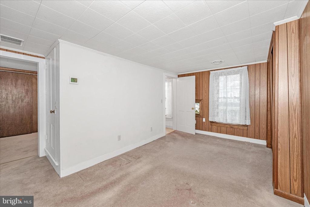 Image 36 of property listing at 113 W MAIN ST, Thurmont, MD 21788