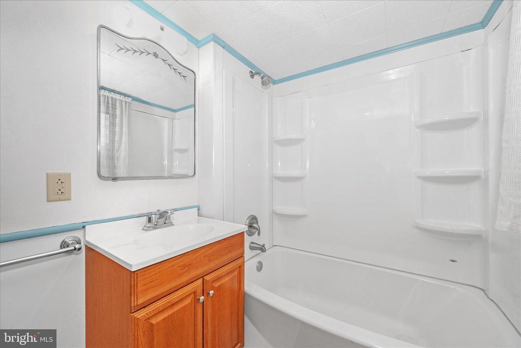 Image 40 of property listing at 113 W MAIN ST, Thurmont, MD 21788