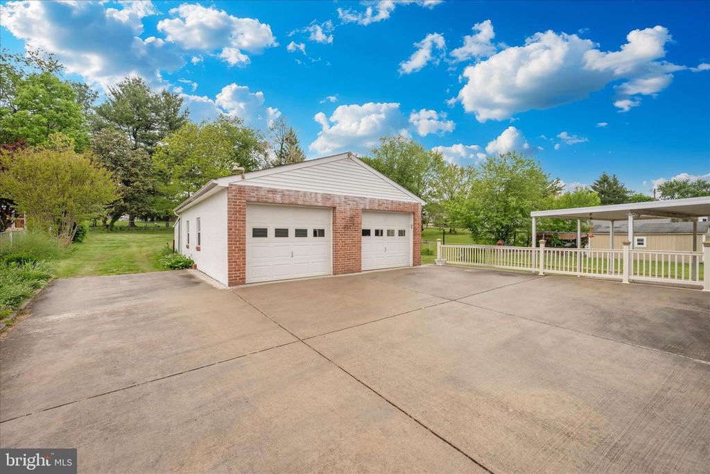 Image 46 of property listing at 113 W MAIN ST, Thurmont, MD 21788
