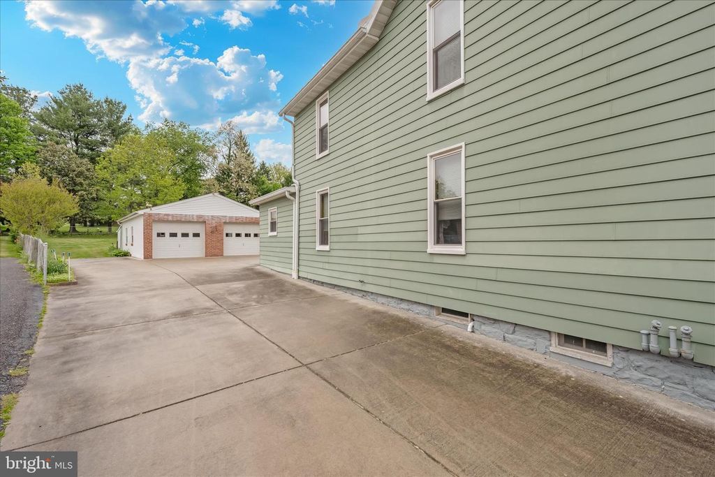 Image 48 of property listing at 113 W MAIN ST, Thurmont, MD 21788