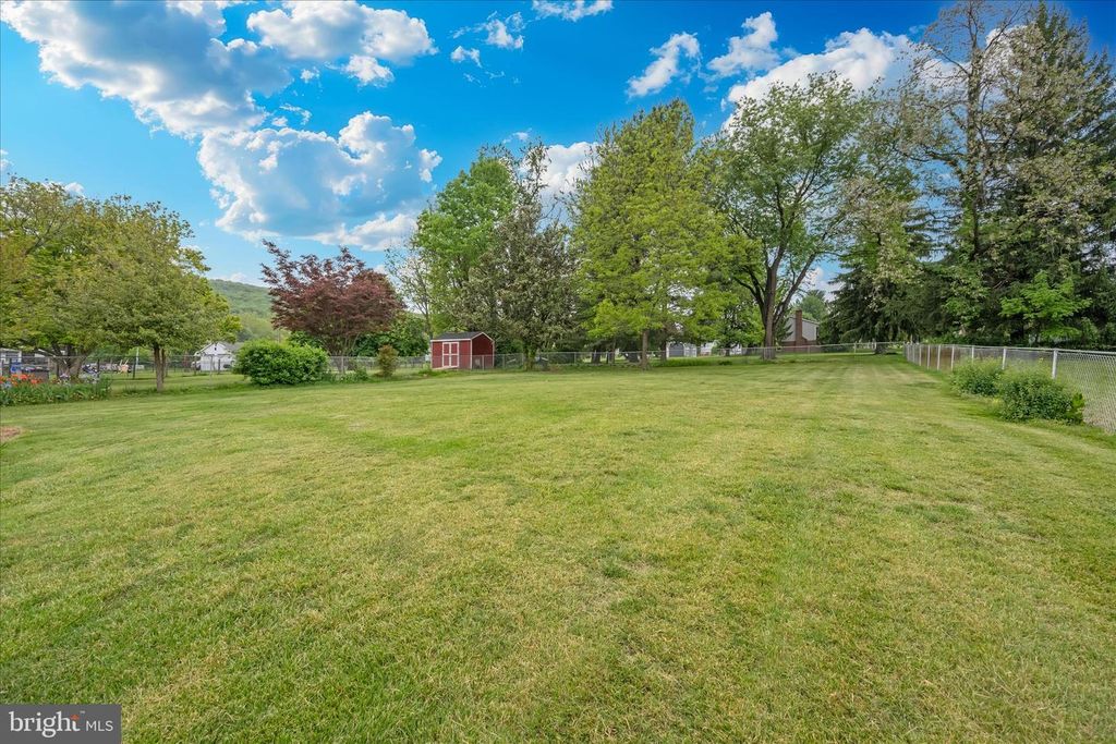 Image 55 of property listing at 113 W MAIN ST, Thurmont, MD 21788