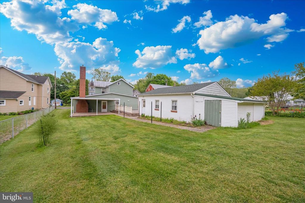 Image 56 of property listing at 113 W MAIN ST, Thurmont, MD 21788