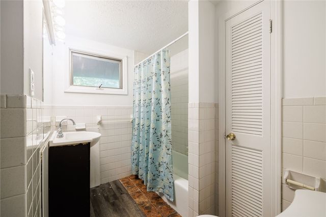 217 West Elm Street, East Rochester, NY 14445