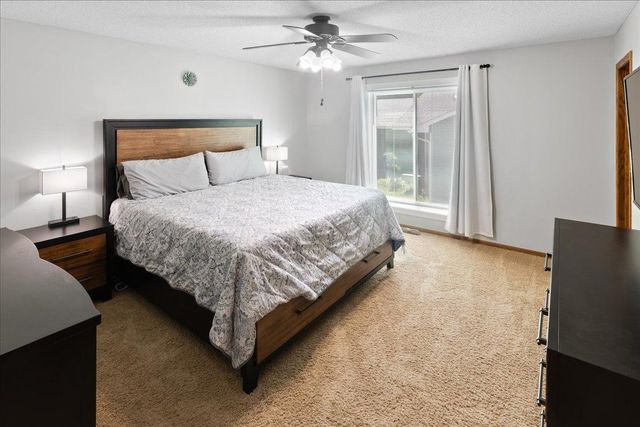 675 5th Avenue E, Shakopee, MN 55379