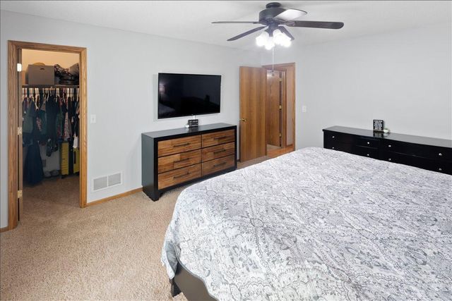 675 5th Avenue E, Shakopee, MN 55379