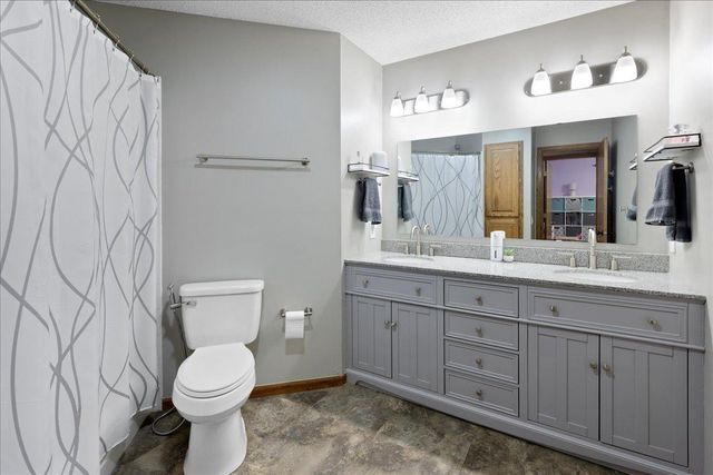 675 5th Avenue E, Shakopee, MN 55379