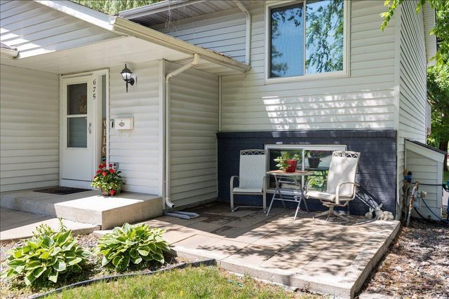 675 5th Avenue E, Shakopee, MN 55379