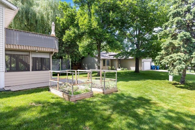 675 5th Avenue E, Shakopee, MN 55379