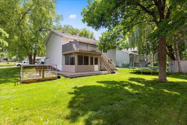 675 5th Avenue E, Shakopee, MN 55379
