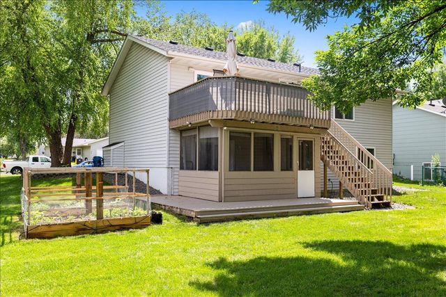 675 5th Avenue E, Shakopee, MN 55379
