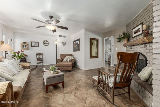 3832 W Beryl Avenue, Phoenix, AZ 85051