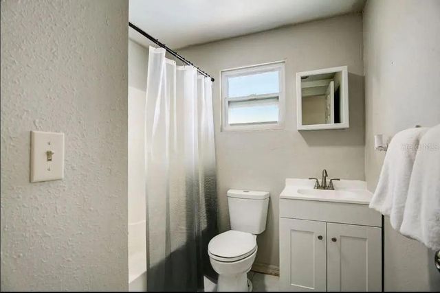 1002 VINE AVENUE, Clearwater, FL 33755