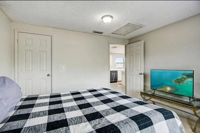 1002 VINE AVENUE, Clearwater, FL 33755