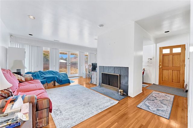 6812 E La Marimba, Long Beach, CA 90815