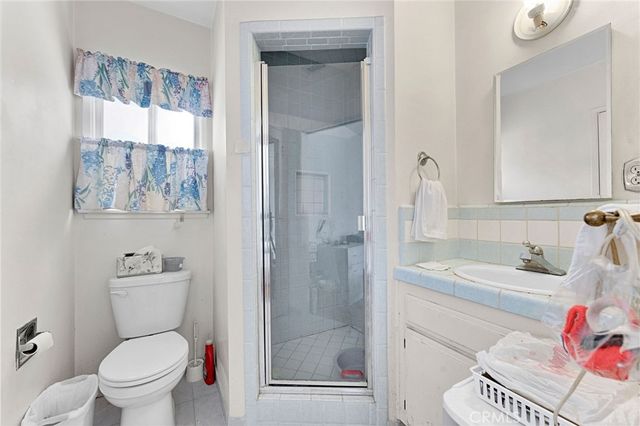 6812 E La Marimba, Long Beach, CA 90815