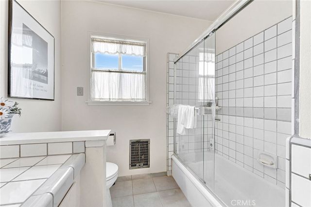 6812 E La Marimba, Long Beach, CA 90815
