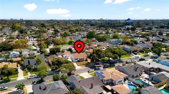 6812 E La Marimba, Long Beach, CA 90815