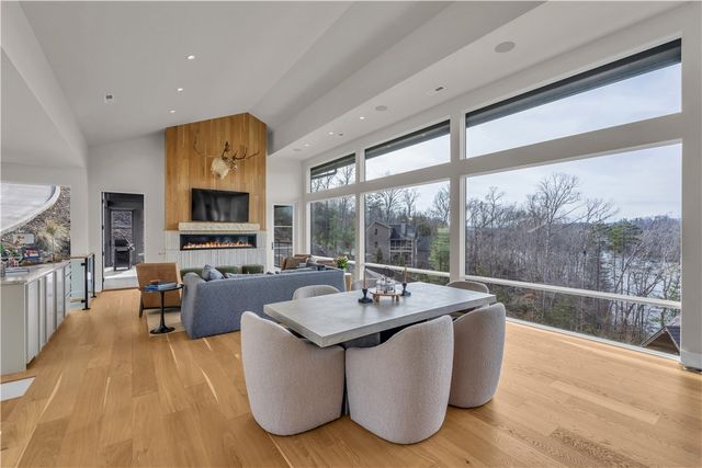 127 Crosswind Court, Sunset, SC 29685