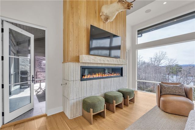 127 Crosswind Court, Sunset, SC 29685