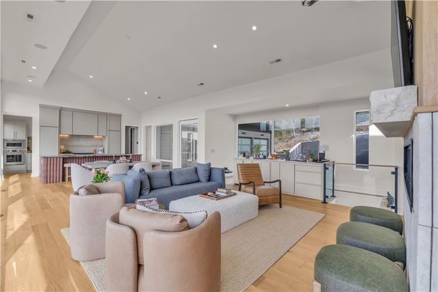 127 Crosswind Court, Sunset, SC 29685