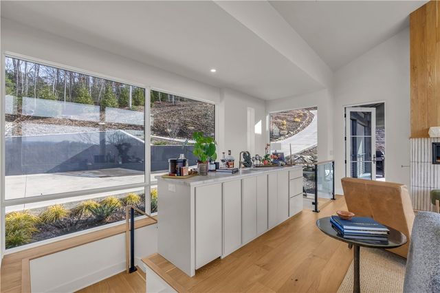 127 Crosswind Court, Sunset, SC 29685