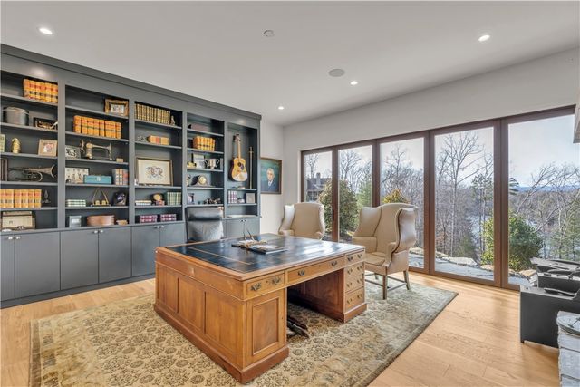 127 Crosswind Court, Sunset, SC 29685