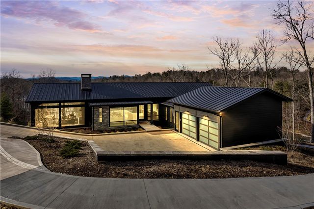 127 Crosswind Court, Sunset, SC 29685