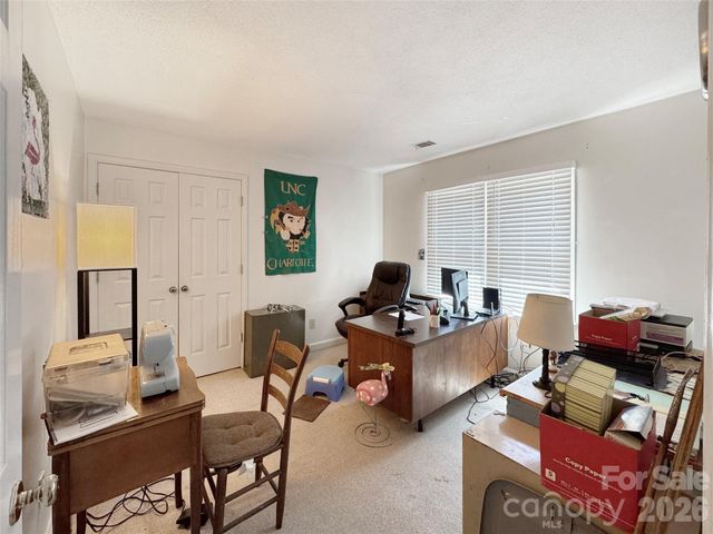 8209 Saddlehorse Lane, Charlotte, NC 28215