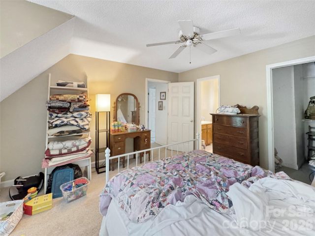 8209 Saddlehorse Lane, Charlotte, NC 28215