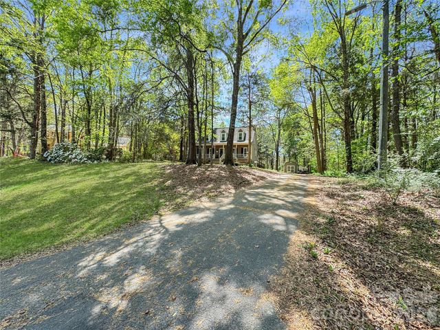 8209 Saddlehorse Lane, Charlotte, NC 28215