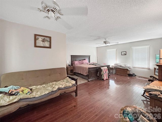 8209 Saddlehorse Lane, Charlotte, NC 28215