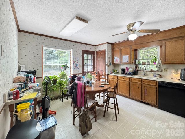 8209 Saddlehorse Lane, Charlotte, NC 28215