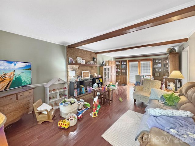 8209 Saddlehorse Lane, Charlotte, NC 28215