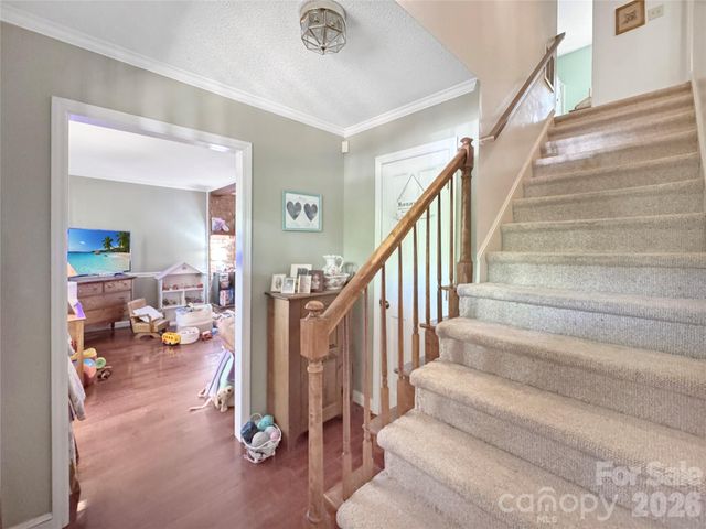 8209 Saddlehorse Lane, Charlotte, NC 28215