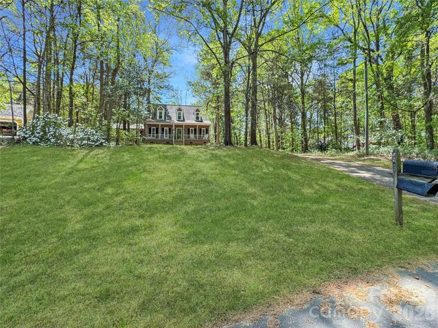 8209 Saddlehorse Lane, Charlotte, NC 28215