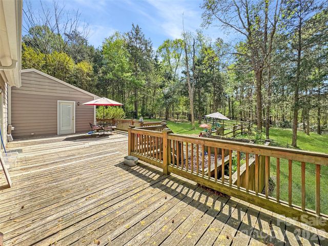 8209 Saddlehorse Lane, Charlotte, NC 28215