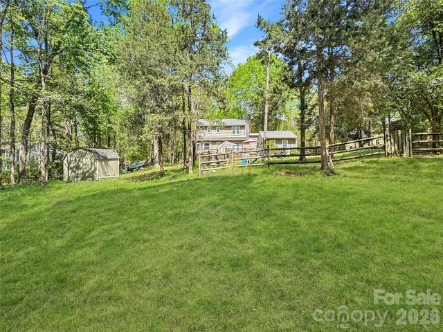 8209 Saddlehorse Lane, Charlotte, NC 28215