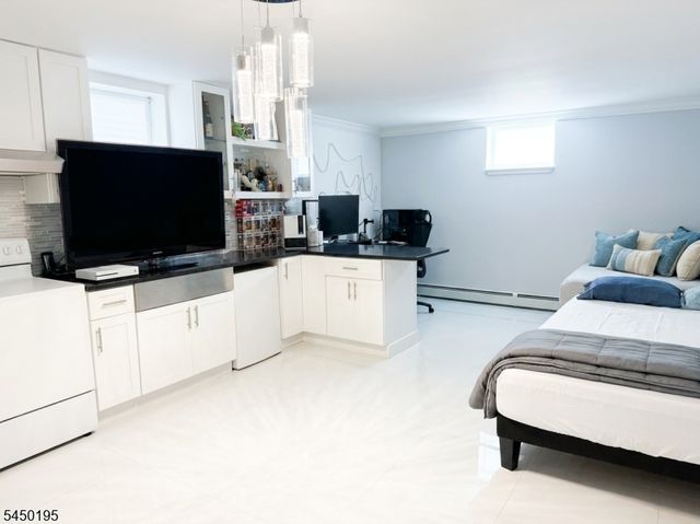 419 Ratzer Rd, Wayne Twp., NJ 07470