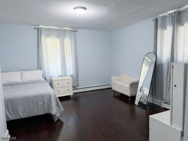 419 Ratzer Rd, Wayne Twp., NJ 07470