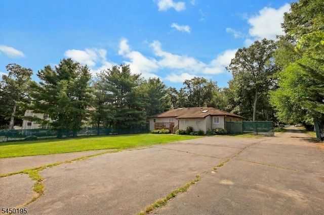 419 Ratzer Rd, Wayne Twp., NJ 07470