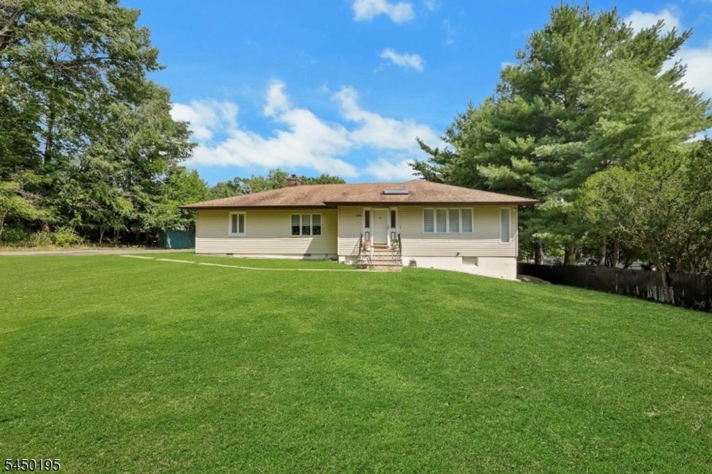 419 Ratzer Rd, Wayne Twp., NJ 07470 — photo 4