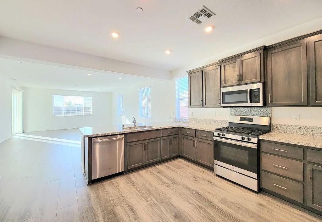 3401 Foothill Pine Ct, Folsom, CA 95630