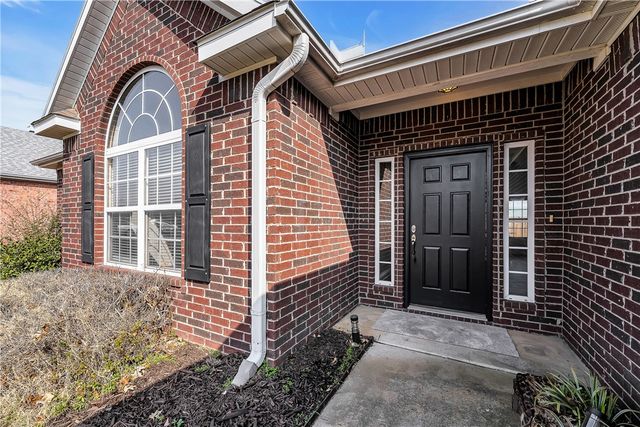 6301 S 36th Street, Rogers, AR 72758