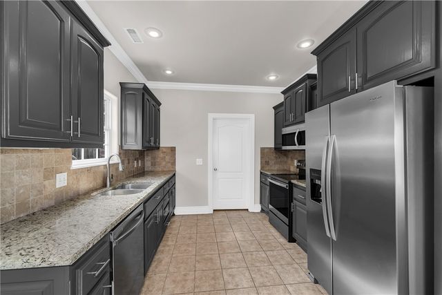 6301 S 36th Street, Rogers, AR 72758